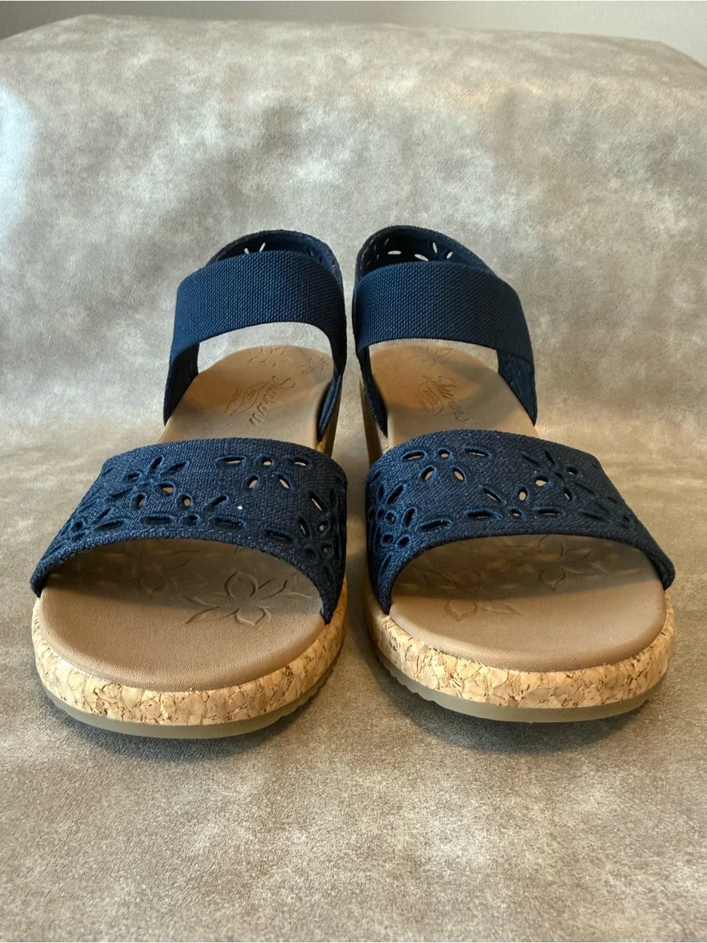 Skechers Arch Fit Luxe Foam Bouncing Wedge Sandals Navy Floral Size 8